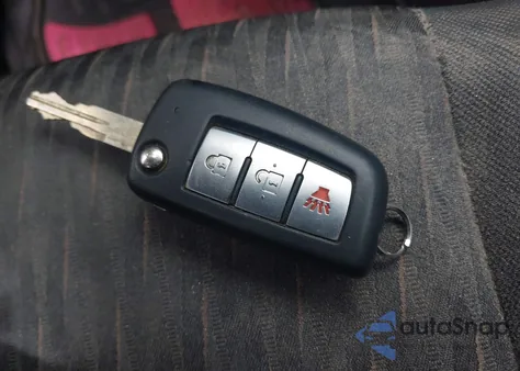 2017 Nissan Rogue S z USA, uszkodzony, nr VIN 5N1AT2MV6HC797681